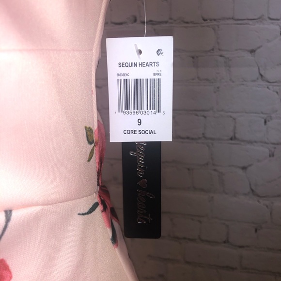 Floral Dress - Picture 4 of 7